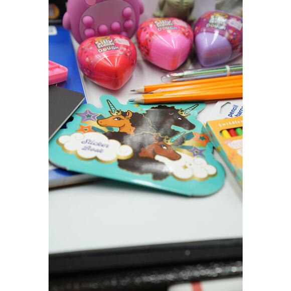 Clear Back-to-School Bundle | Tan Transparent Backpack + Blue Fulton Lunchbox - Picture 14 of 16